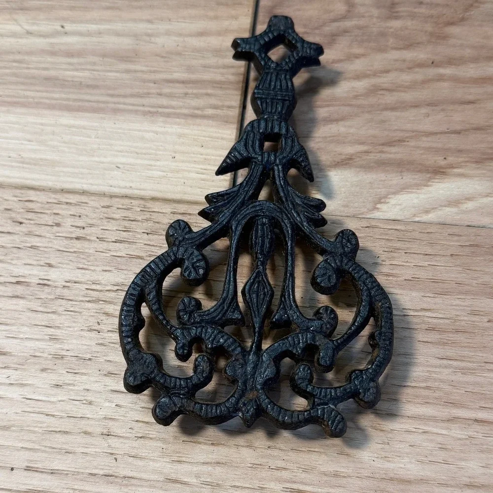 Wilton Trivet Cast Iron Small Black Footed Scroll Openwork Design 5.5 Inch